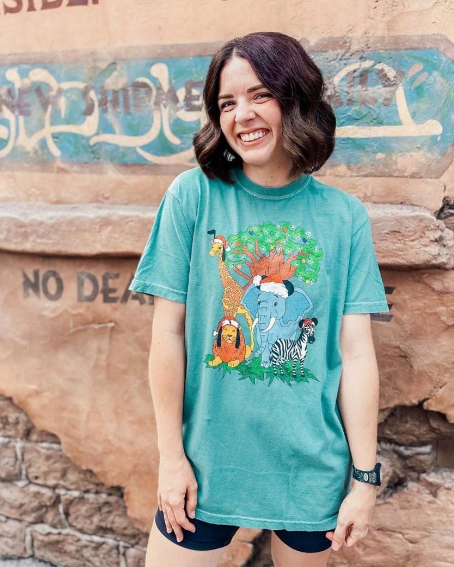 Clothing Darling Dream Co. Tees | Christmas In The Wild Tee