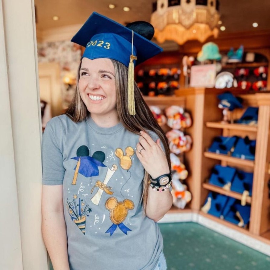 Clothing Darling Dream Co. Tees | Graduation Icon Tee