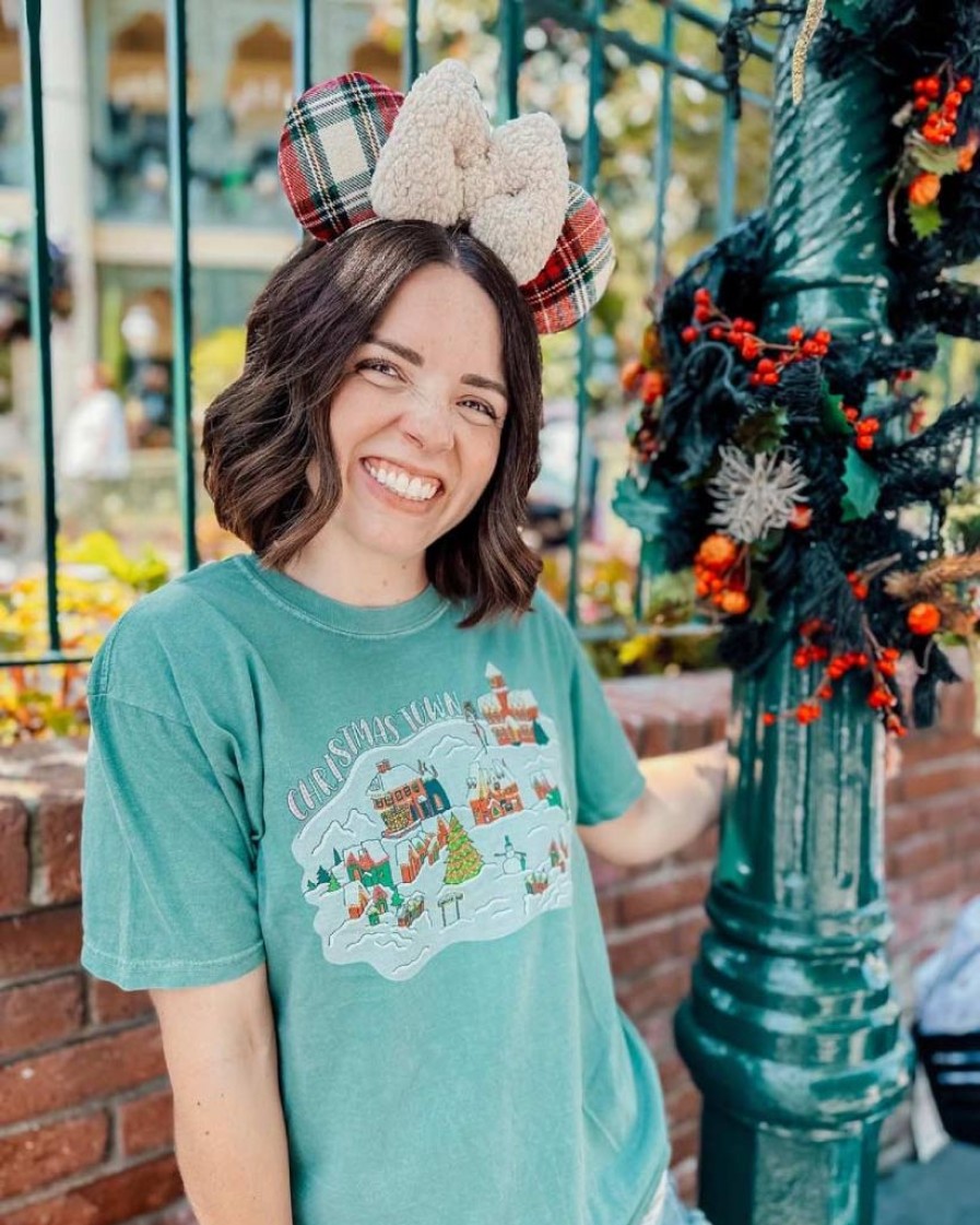 Clothing Darling Dream Co. Tees | Christmas Town Tee